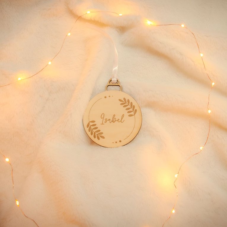 Bola corona ramitas y nombre